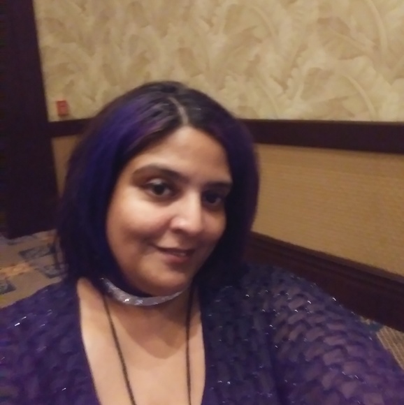 Meet your Posher, Lobita's - Picture 2 of 3